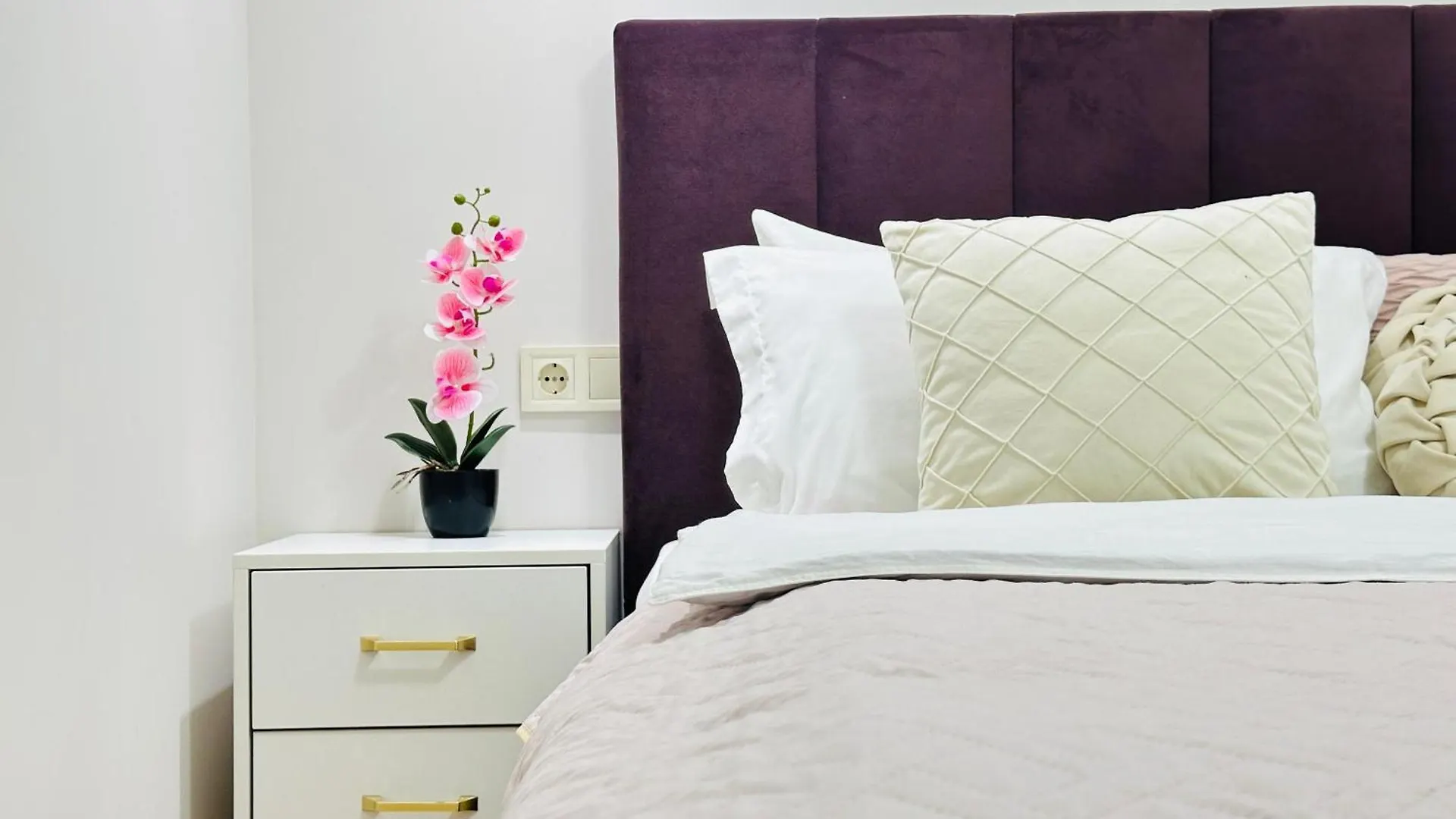 Apartment Комфорт И Стиль Для Отдыха И Работы Almaty Kazakhstan