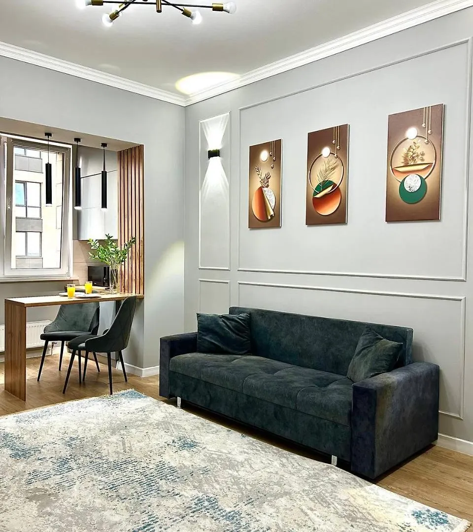 Комфорт И Стиль Для Отдыха И Работы Almaty Apartment